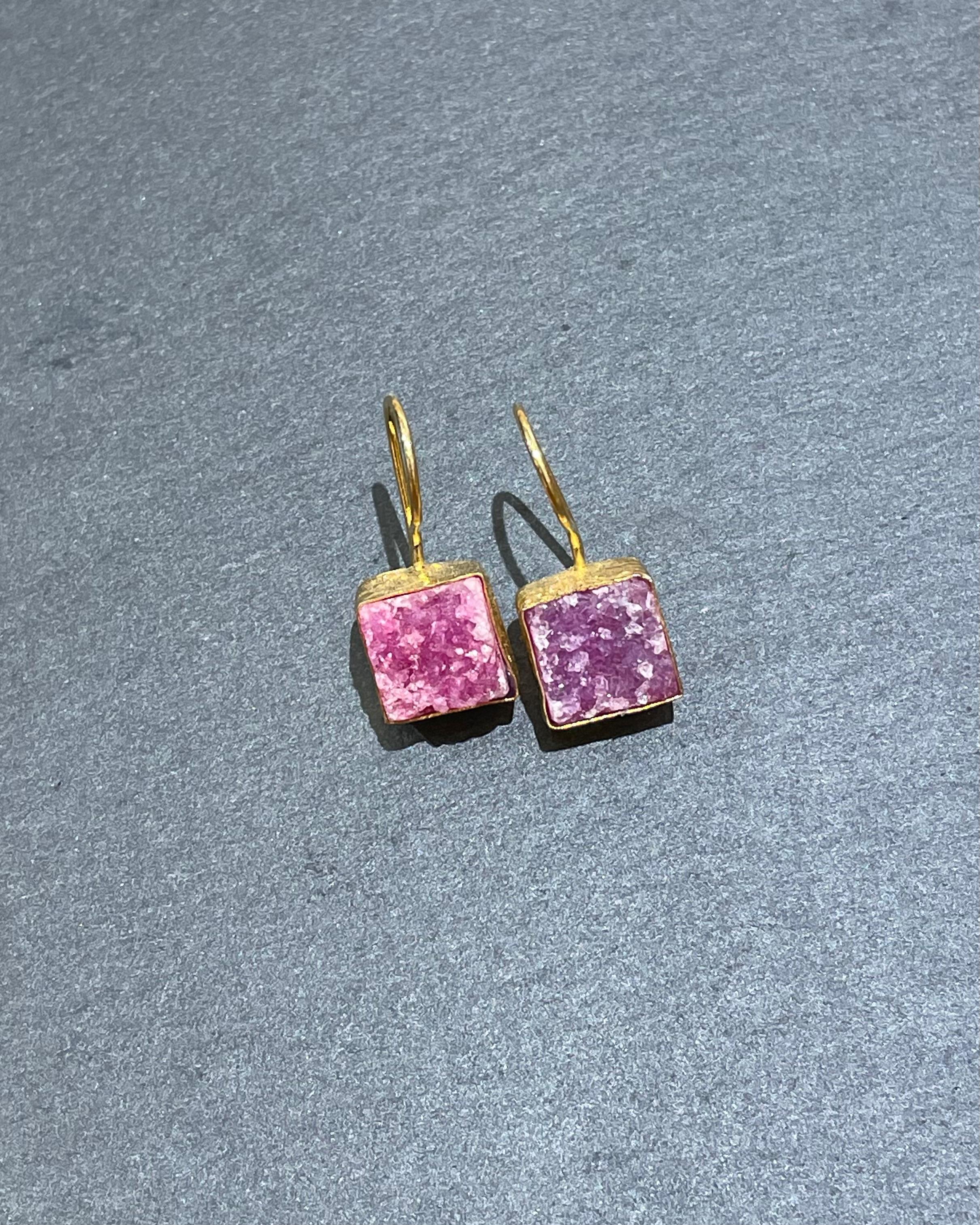 Lone Doğal Taş El Yapımı Küpe Pembe Druzy