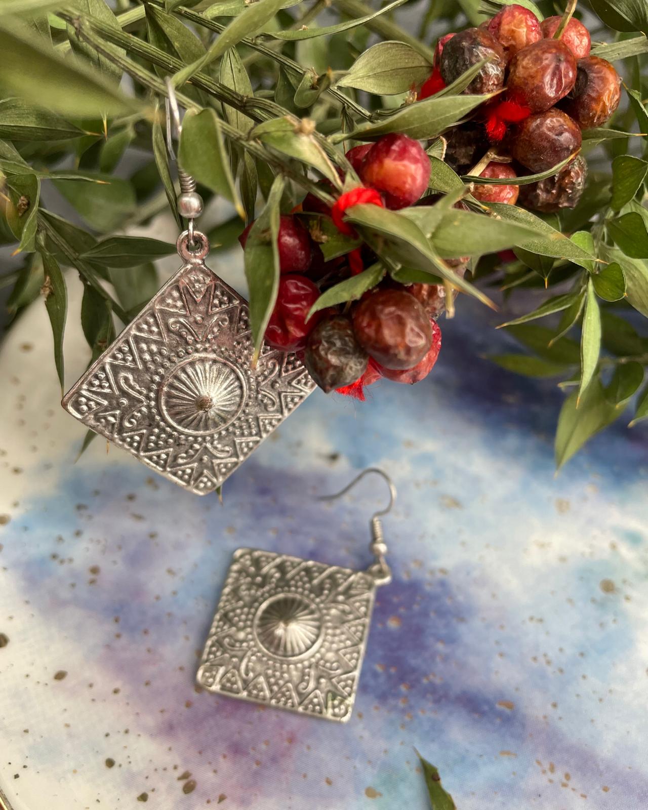 Silver Kaplama El Yapımı Sallantılı Küpe Etnik